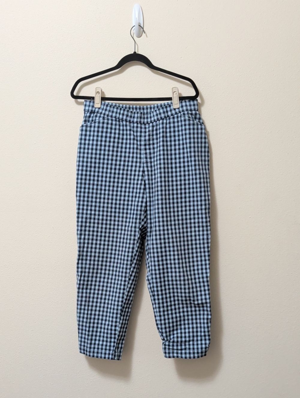 Lands' End Blue and White Gingham Capris